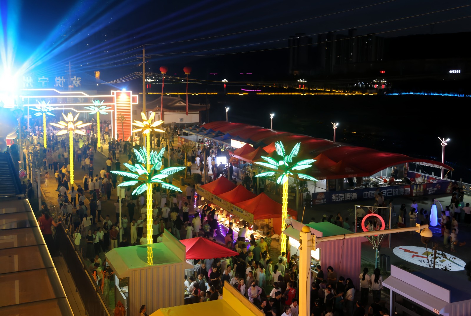 宁县“欢悦宁州”文化创意街区热闹非凡