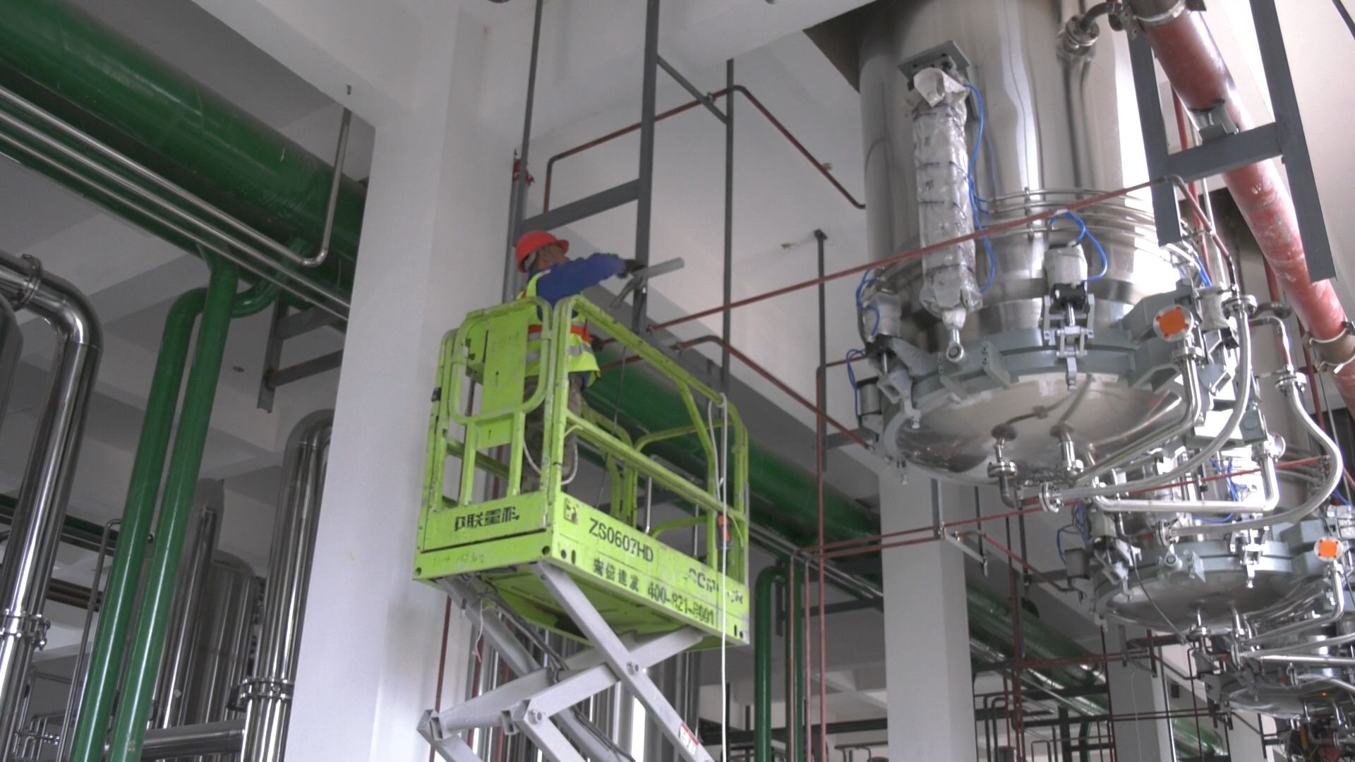 宁县:投资建设加力提速项目进度不断加快.mp4_snapshot_18.45.541