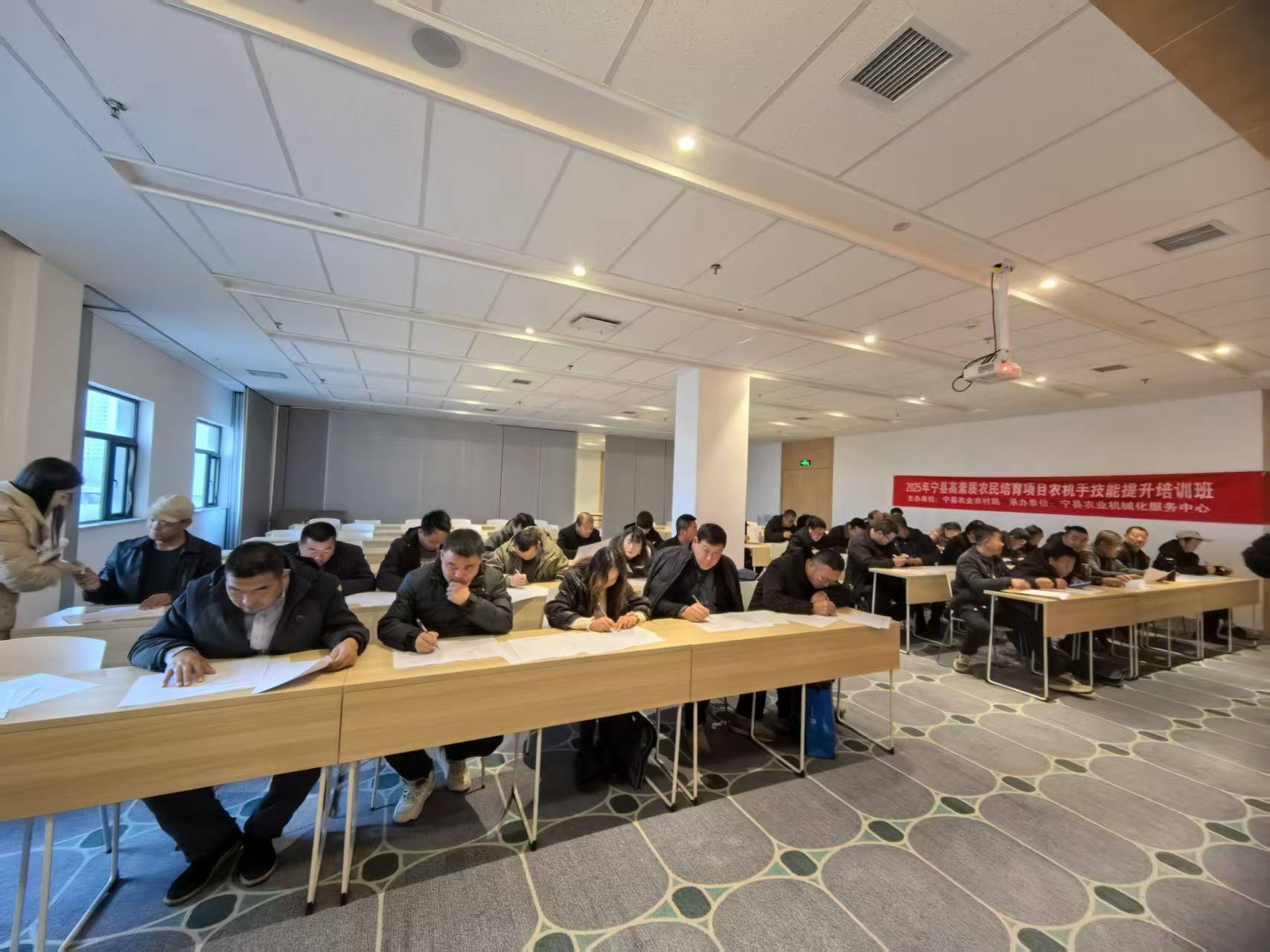 176******747100022874.jpg a438a792f560219a44a9165cdf773cc7.jpg