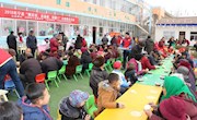 宁县团委开展“解民忧、送温暖、迎腊八”志愿服务活动