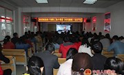 宁县春荣镇组织职工集中观看“时代楷模”发布节目