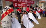 宁县青年志愿者服务队和阳光志愿者协会联合开展关爱留守儿童捐赠活动