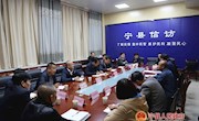 何鹏程接待来访群众