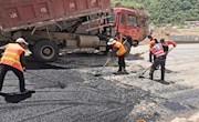宁县城管局对全县城区道路进行修补