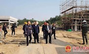 李鹏飞到新宁镇督查“千名党员进万户、践行初心促脱贫”主题教育实践活动开展情况