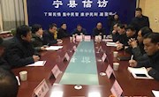 石芳接待来访群众