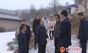 李鹏飞到新宁镇开展“六查三讲一提升”走访慰问调研