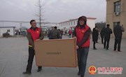 团县委组织志愿者到长庆桥火车站开展春运志愿服务活动