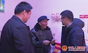 陈渝春节前看望慰问生活困难群众和孤儿