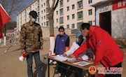 马坪村：党员志愿者在抗疫一线为党旗增辉添彩