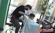 农历二月二 市民排队“剃龙头”