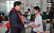 卢小亨赴宁县和盛镇范家小学看望慰问少年儿童