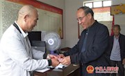李永忠看望慰问疫情防控一线工作人员