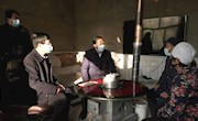 李鹏飞看望慰问困难党员群众