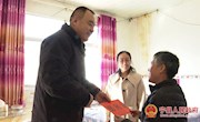 宁翼龙看望慰问困难群众