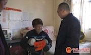 王超走访慰问特困群众统战成员代表农村低保家庭 