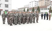 九岘乡党委政府慰问役前教育训练新兵