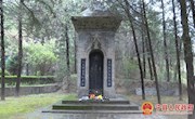 《奋斗百年路•启航新征程•庆阳红色故事》 宁县革命烈士陵园：“五八”战役殉难烈士纪念碑