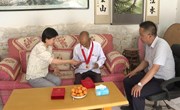 石芳开展“七一”走访慰问活动