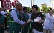 罗睿慰问坚守高温一线工作人员