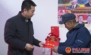 段军亮节前走访慰问困难党员、困难群众、低保户和受灾群众