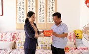 郭丽丽走访慰问老党员和生活困难党员