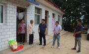 新庄镇携手爱心企业走访慰问困难群众