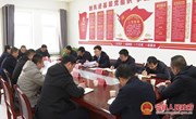 冯毅到和盛镇主持召开现场办公会议