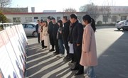 中村镇党员干部集体观看乡村“微腐败”警示教育展