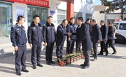 中村镇开展人民警察节走访慰问活动　