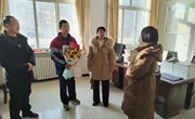 点赞！拾金不昧 美德少年