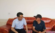 段登云开展“七一”前走访慰问活动