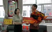 郭丽丽走访慰问困难教师