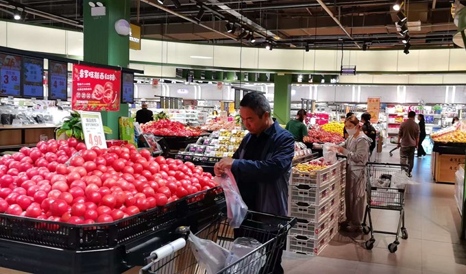 宁县：节日市场供应足 市民乐购过佳节