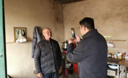 中村镇：上门认证解民忧 寒冬服务暖民心